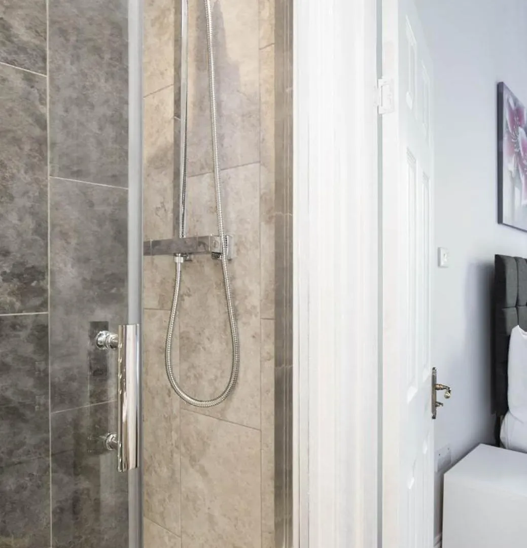 Montgomery Central Apartment Edinburgh